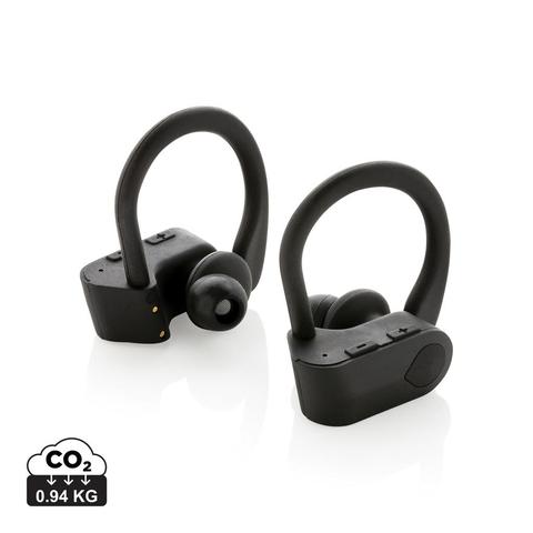 Ecouteurs sport TWS dans son boitier de charge | Musique pas cher