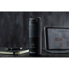 Vue Kambukka® Etna Grip 500 ml gobelet thermos de couleur noir| Krokrodeal