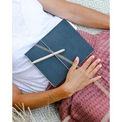 Vue Recycled Leather Refillable Notebook A5 Bloc-note de couleur bleu| Krokrodeal