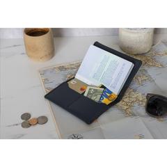 Vue Recycled Leather Passport Holder étui à passeport de couleur bleu| Krokrodeal