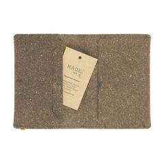 Vue Recycled Leather Passport Holder étui à passeport de couleur marron| Krokrodeal