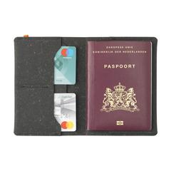 Vue Recycled Leather Passport Holder étui à passeport de couleur noir| Krokrodeal