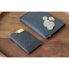 Vue Recycled Leather Passport Holder étui à passeport de couleur noir| Krokrodeal