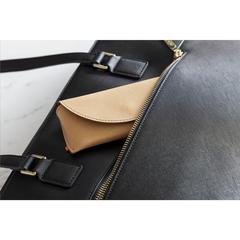 Vue Recycled Leather Sunglasses Pouch étui à lunettes de couleur beige| Krokrodeal