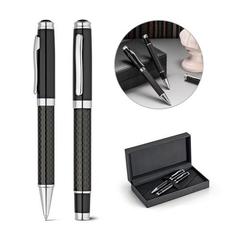 Vue générale Kit roller et stylo à bille en métal et fibre de carbone avec mécanisme twist - Chess | Krokrodeal