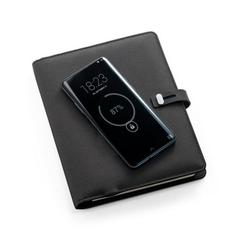 Vue Porte documents A5 en 300D 100% rPET avec chargeur sans fil - Emerge a5 folder de couleur noir| Krokrodeal