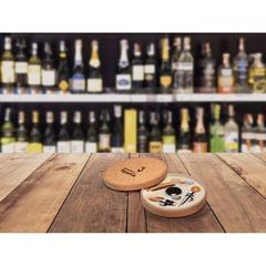 Vue générale Set à vin en bois et métal dans une boîte en liège - Moreto | Krokrodeal
