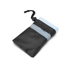 Vue Serviette de sport en microfibre avec pochette 190T (210 g/m²) - Travis de couleur bleu| Krokrodeal