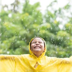 Vue Imperméable pour enfant - Ponchie de couleur jaune| Krokrodeal