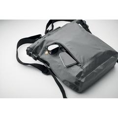 Vue Sac à dos enroulable étanche - Scubaroll de couleur gris| Krokrodeal