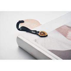 Vue Un marque page , un pin - Growbookmark™ de couleur marron| Krokrodeal