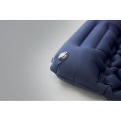 Vue Matelas de couchage gonflable - Sleeptight de couleur bleu| Krokrodeal
