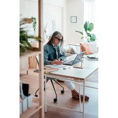 Vue Lampe et chargeur de bureau - Neat light de couleur marron| Krokrodeal