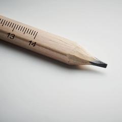 Vue Crayon de charpentier - Maderos de couleur marron| Krokrodeal
