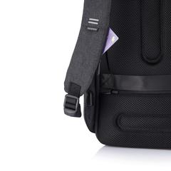 Vue Sac à dos antivol Bobby Hero Small de couleur noir| Krokrodeal