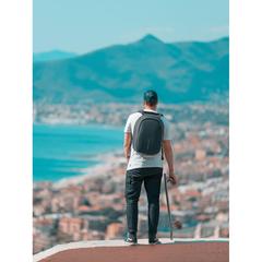 Vue Sac à dos antivol Bobby Hero Small de couleur noir| Krokrodeal