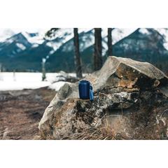 Vue Mug iso en acier inoxydable recyclé RCS avec lanière Cuppa de couleur bleu| Krokrodeal