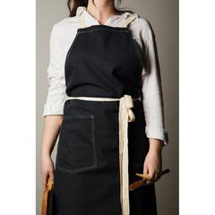 Vue VINGA Tablier Sovano de couleur noir| Krokrodeal