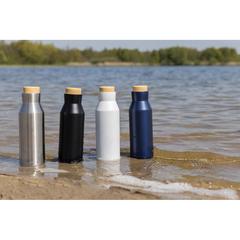 Vue Bouteille iso en acier inoxydable recyclé certifiée RCS Gaia de couleur gris| Krokrodeal