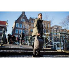 Vue Sac à dos antivol et anti-lacération Urban de couleur gris| Krokrodeal