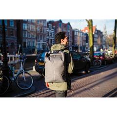 Vue Sac à dos antivol et anti-lacération Urban de couleur gris| Krokrodeal