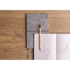 Vue Cahier A5 à couverture souple en feutre recyclé certifié GRS de couleur noir| Krokrodeal