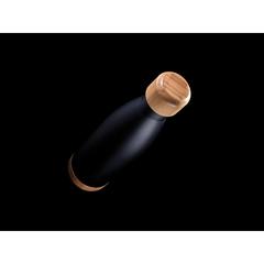 Vue Bouteille isotherme en acier avec finition bambou de couleur noir| Krokrodeal