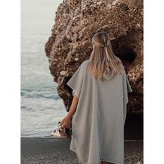 Vue VINGA Poncho de plage ou hammam en éponge Tolo de couleur blanc| Krokrodeal