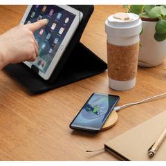 Vue Chargeur sans fil 5W rond en bambou de couleur marron| Krokrodeal