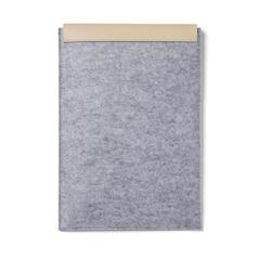 Vue VINGA Pochette pour ordinateur 15" en feutre GRS Albon de couleur gris| Krokrodeal