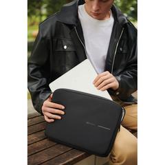 Vue Pochette pour ordinateur portable 14" XD Design de couleur noir| Krokrodeal
