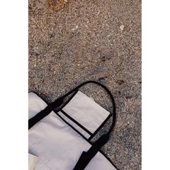 Vue VINGA Tapis de plage en toile recyclée AWARE™ Volonne de couleur blanc| Krokrodeal