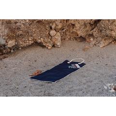 Vue VINGA Tapis de plage en toile recyclée AWARE™ Volonne de couleur bleu| Krokrodeal