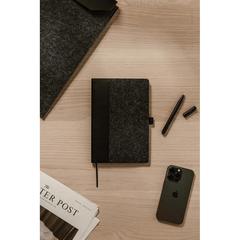 Vue VINGA Carnet en feutre recyclé GRS Albon de couleur noir| Krokrodeal