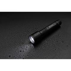 Vue Lampe torche 10W rechargeable par USB en alu RCS Gear X de couleur noir| Krokrodeal