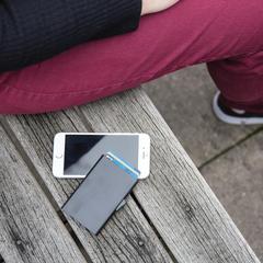 Vue Porte-cartes en aluminium anti RFID C-Secure de couleur noir| Krokrodeal