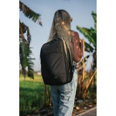 Vue Sac à dos moderne pour ordinateur 15,6" Swiss Peak AWARE™ de couleur noir| Krokrodeal