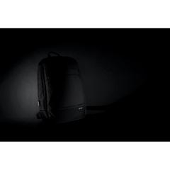 Vue Sac à dos moderne pour ordinateur 15,6" Swiss Peak AWARE™ de couleur noir| Krokrodeal