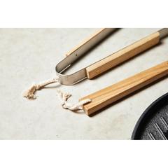 Vue VINGA Pince à barbecue Paso de couleur marron| Krokrodeal
