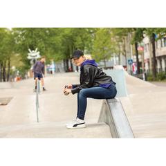 Vue Casquette filet 5 panneaux coton recyclé Impact AWARE™ de couleur noir| Krokrodeal