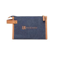 Vue VINGA Trousse de toilette en toile recyclé GRS Bosler de couleur bleu| Krokrodeal