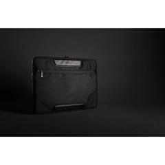 Vue Pochette ordinateur 15.6" Swiss Peak Voyager en rPET AWARE™ de couleur noir| Krokrodeal