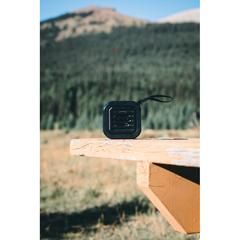 Vue Enceinte 3W solaire en plastique recyclé RCS Sunwave de couleur noir| Krokrodeal