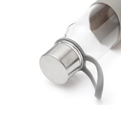 Vue VINGA Bouteille d'eau 550 ml en verre Lean de couleur gris| Krokrodeal