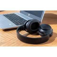 Vue Casque sans fil pliable en plastique recyclé RCS Elite de couleur noir| Krokrodeal
