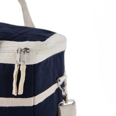 Vue VINGA Panier isotherme en toile recyclée AWARE™ Volonne de couleur bleu| Krokrodeal