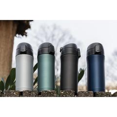 Vue Mug à verrouillage facile métallique mat de couleur bleu| Krokrodeal
