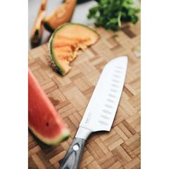 Vue VINGA Couteau Santoku Kaiser de couleur gris| Krokrodeal