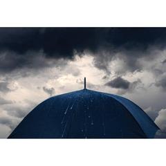 Vue Parapluie tempête 30" en rPET 190T Impact AWARE™ de couleur bleu| Krokrodeal