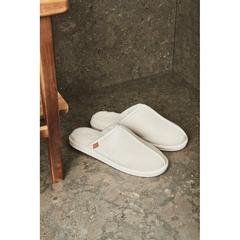 Vue VINGA Pantoufles Waltor de couleur beige| Krokrodeal
